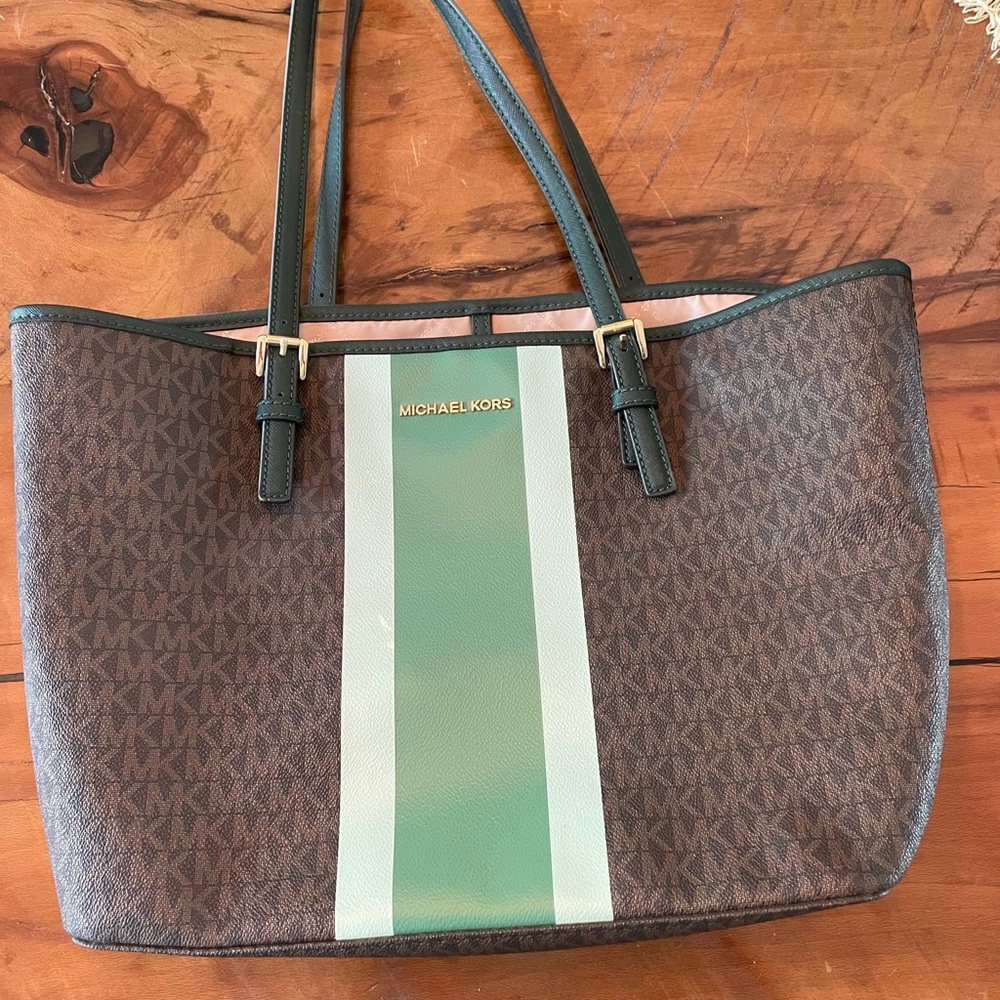 Michael kors jet set travel tote